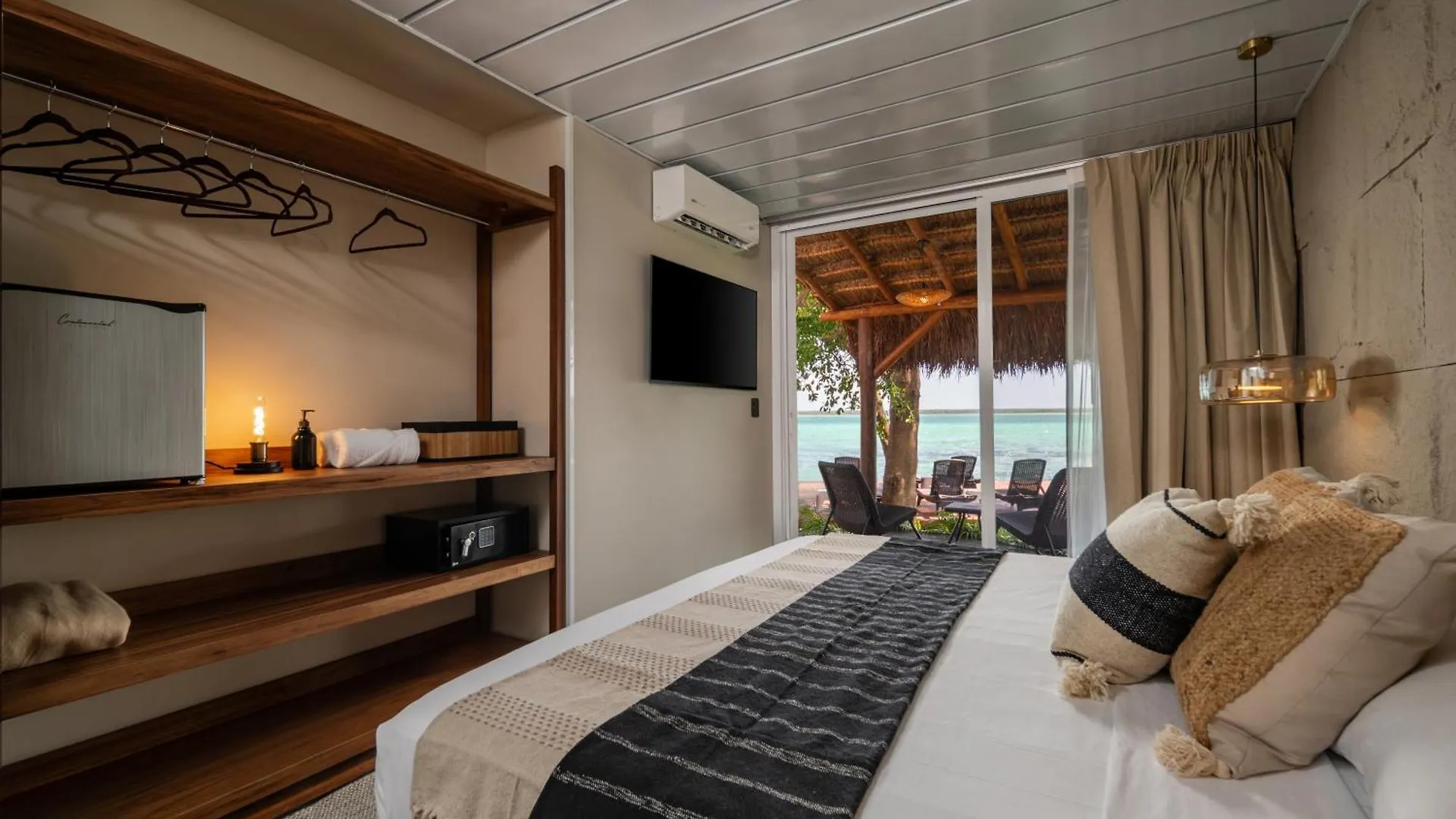 Hotel Casa Aakal Lagoon Front Bacalar