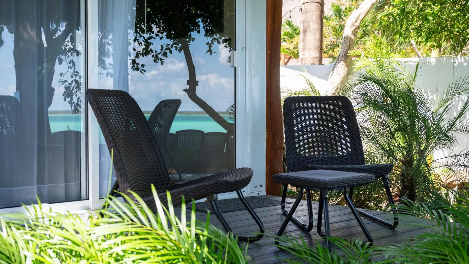Casa Aakal Lagoon Front Bacalar 4*,