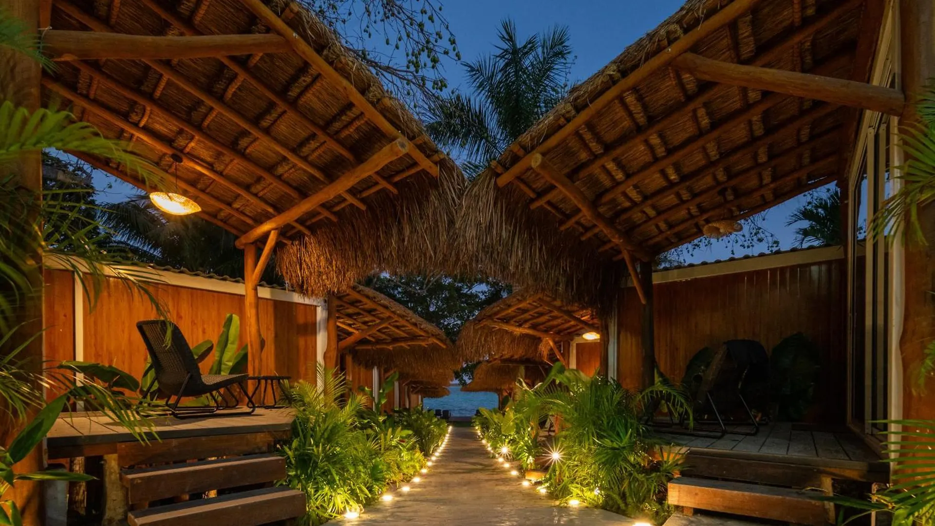 **** Hotel Casa Aakal Lagoon Front Bacalar Mexico